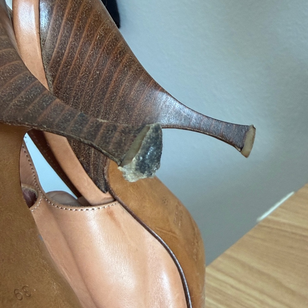 Yves Saint Laurent Tan Leather Peep-Toe Slingback Heels with Gold Buckle - Picture 6 of 8